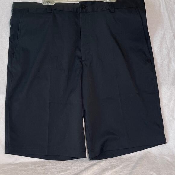 Nike Men's Navy Flat Front Shorts- EUC - Picture 1 of 4